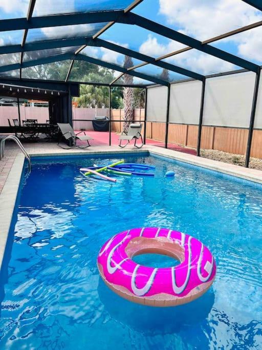 Vintage Family Scape + Heated Pool&Discount Villa Tampa Exterior photo